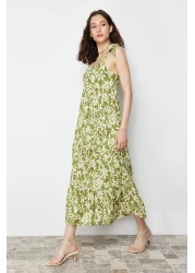  Collection فستان ماكسي محبوك باللون الأخضر مع تنورة بحمالات مكشكشة TWOSS23EL02328