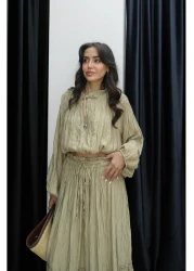 Bak'ap Premium Wrinkle Pattern Flounced Ruffled Trend Shirt Blouse-Long Skirt 2-Piece Set