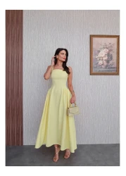 ESRAHELVACI فستان بياقة مربعة وأشرطة سميكة بطول متوسط