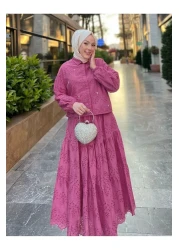 Modamorfo بدلة تنورة بتفاصيل صدفية - فوشيا