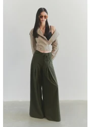  Collection إصدار محدود - بنطال منسوج بحزام كاكي واسع الساق TWOSS25PL00082