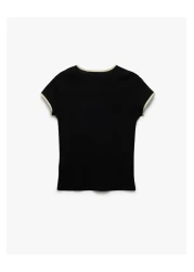 Koton تي شيرت قطني بأكمام قصيرة وياقة دائرية مع تفاصيل متباينة