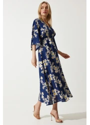 Happiness İstanbul فستان نسائي صيفي من الفسكوز بياقة ملفوفة باللون الأزرق الداكن والأصفر DK00166