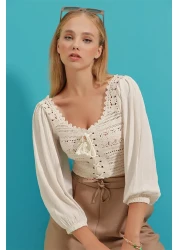 Trend Alaçatı Stili Women's Ecru Oval Collar Front Lace Up Linen Blocked Crochet Blouse ALC-X9196