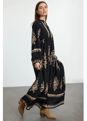  Modest فستان أسود منسوج من الفيسكوز بنمط أصلي TCTSS24EB00221