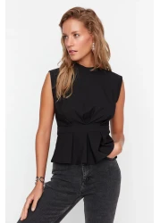  Collection Black Crew Neck Sleeveless Woven Blouse TWOAW23BZ00559