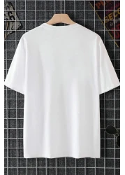 qubo sportswear & company تي شيرت أبيض بأكمام قصيرة ورقبة دائرية من القطن المطبوع مقاس كبير للجنسين من qubo