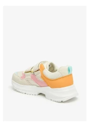 Little Missy حذاء رياضي بألوان متباينة مزود بخطاف وحلقة للإغلاق