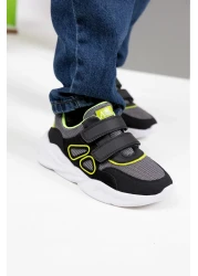 kids A more حذاء رياضي Manj Air Mesh بتفاصيل خفيفة للغاية للأولاد باللون الأسود