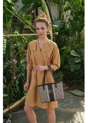 U.S. Polo Assn. حقيبة كتف نسائية باللون البني المنك موديل Us3118 - حصريًا عبر الإنترنت