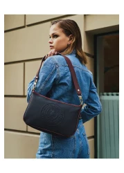 U.S. Polo Assn. حقيبة كتف نسائية باللون الأحمر الداكن والأزرق الداكن - US24738