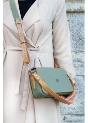 Just Polo حقيبة كتف وحقيبة كروس للنساء من Justpolo باللون الأخضر مكونة من 5 أقسام