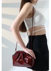 Moda Lime Women's Patent Leather Cross Strap Modern Hand and Shoulder Bag