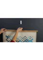 Command 17001ES Utility Hooks, medium, Holds 1.36 Kg. each hook, white color. 2 hooks and 4 strips/pack