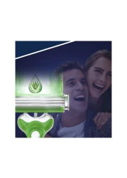 Gillette Blue 3 Sensitive Disposable Green 3 Razors