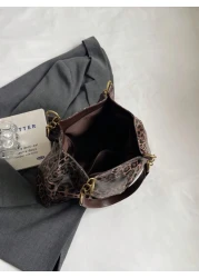 حقيبة كبيرة متعددة الاستخدامات مطبوع عليها نمط نمر وحرف بطريقة عصرية للسيدات