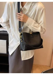 حقيبة نسائية أنيقة عصرية ذات لون أحادي وحزام عريض من جلد البولي يوريثان مع حزام كتف