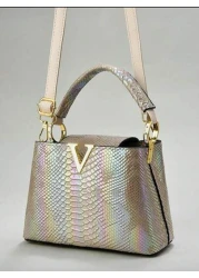 حقيبة يد أنيقة للسيدات من الجلد المزخرف بنمط الثعبان مع تصميم متعدد الطبقات ومكمّلات ذهبية، حقيبة كتف متعددة