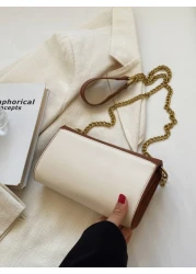 في عام 2024، حقيبة الكتف المناسبة للتسوق مزينة بتصميم الطباعة والتطريز البارز للحرف الكلاسيكي الجديد، مع تصميم