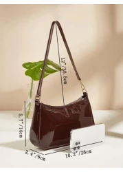 حقيبة هوبو اصطناعية من الجلد اللامع بسيطة، مثالية لمهرجان الموسيقى