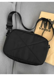 حقيبة كروس بودي خفيفة الوزن لون واحد بسيطة للرجال للطلاب والتنقل، حقيبة كتف كاجوال مبسطة من النايلون لوقت الف