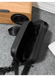 حقيبة منخفضة الوزن بتصميم كتفي مخطط بشكل قطري من جلد البولي يوريثان الناعم ذات طبقات معالجة، حقيبة رسول صغيرة