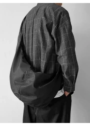 1 حقيبة كتف نيلون أسود أحادي اللون مقاومة للماء بشكل هلالي، سعة كبيرة وسوستة، مناسبة للاستخدام اليومي للرجال،