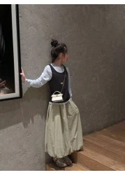 حقيبة كتف مزدوجة الوجه من الجلد الصلب بطراز الماكرون الموضة نفسها التي ترتديها المشاهير ، مقفلة بسلسلة كتف مت