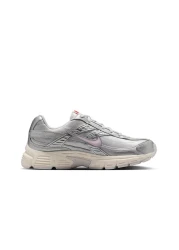 Nike حذاء Nike Initiator TRK3 للنساء