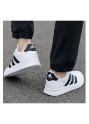 adidas حذاء بريكنت 2.0 كاجوال للرجال باللون الأبيض