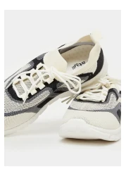 Styli أحذية رياضية بأربطة قابلة للتنفس ومزخرفة بالألوان