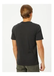 Levi's تي شيرت برسوم جرافيك للرجال 22489-0330