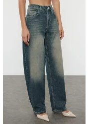  Collection بنطلون جينز فضفاض ذو خصر عادي أزرق داكن أكثر استدامة TWOAW25JE00140