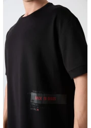 Tommy Life تي شيرت رجالي من القطن الأسود السميك الناعم المطبوع مقاس كبير - 88322