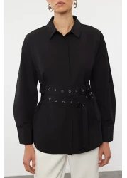  Collection قميص منسوج كبير الحجم بحزام أسود ومفصل TWOAW25GO00025