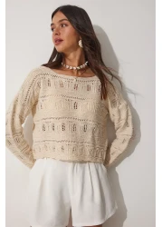 Happiness İstanbul بلوزة تريكو صيفية مخرمة برقبة قارب كريمية للسيدات NF00057