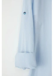  Collection قميص ذو مظهر كتان أزرق فاتح ذو قصة عادية مع كتاف وتأثير مجعد TMNSS23GO00061