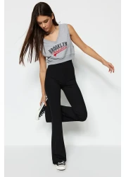  Collection بنطلون ضيق أسود مضلع / ساق واسعة بخصر عالٍ محبوك وقابل للتمدد TWOSS23PL00135