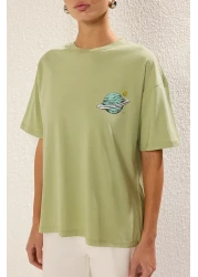  Collection تي شيرت مطبوع عليه Galaxy Mint Boyfriend Fit - رقبة دائرية، محبوك - TWOSS23TS00257