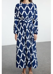  Modest فستان منسوج مجعد باللون الأزرق الداكن - تفاصيل الحزام TCTSS24EB00233