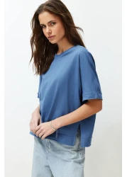  Collection تي شيرت محبوك من القطن 100% باللون النيلي مقاس كبير/مريح مع تفاصيل القطع والشق TWOSS24TS00027