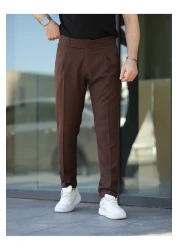 BASEL.CO بنطال قماش ذو أرجل مزدوجة بطيات من Old Money للرجال