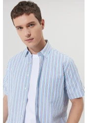 AC&Co / Altınyıldız Classics قميص قطني مخطط بقصة مريحة وقصة مريحة باللونين الأبيض والأزرق للرجال