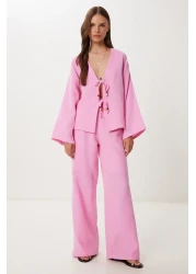 Happiness İstanbul طقم نسائي من الموسلين بتفاصيل ربط باللون الوردي BV00171