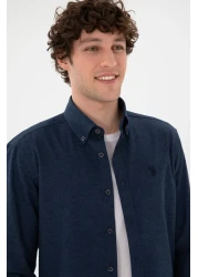 U.S. Polo Assn. قميص أساسي بأكمام طويلة باللون الأزرق الداكن للرجال 50296757 -VR033