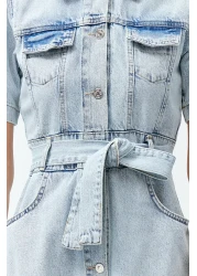  Collection فستان طويل من قماش الدنيم باللون الأزرق مع حزام TWOSS24EL00377