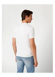 Guess تي شيرت رجالي ذو قصة ضيقة من Core Tee