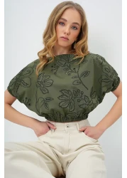 Trend Alaçatı Stili بلوزة نسائية كاكي بياقة واسعة من جبر بريميوم منسوجة ALC-X13769