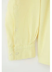  Collection قميص أصفر للجنسين بقصة عادية 100% قطن وكتان TMNSS23GO00099