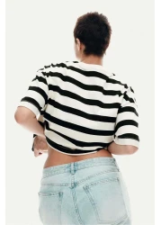 H&M تي شيرت مربع الشكل